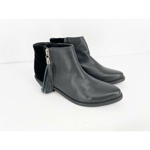 YES Shoes Black Ankle Booties Womens vegan Leather Casual NEW Size 6.5 Tassel